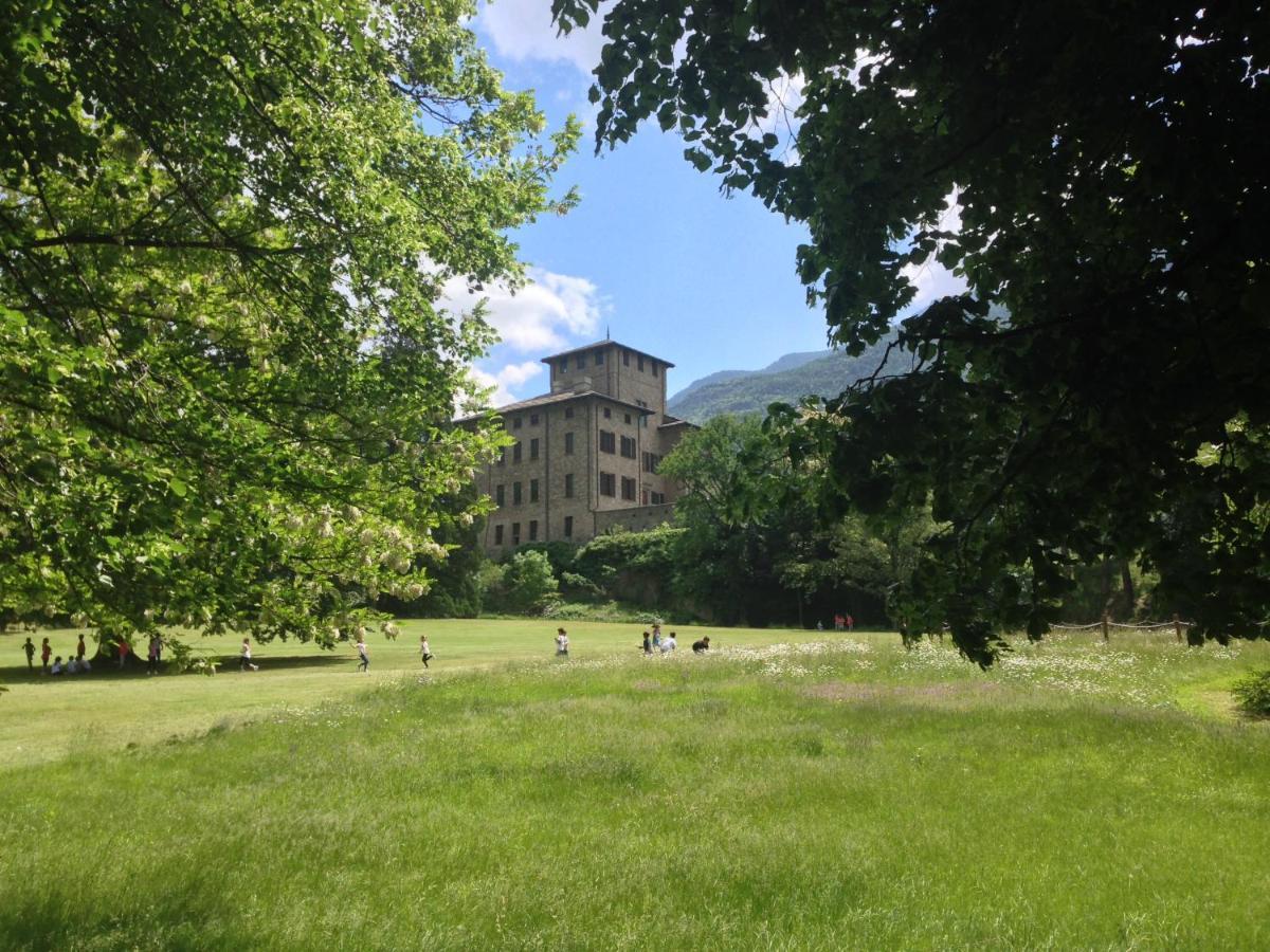 Au Coin Du Chateau Chatillon Exterior photo